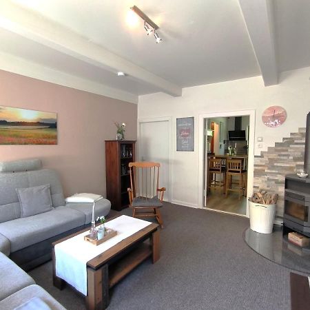 Ferienwohnung Zwischen Den Meeren - Schoene Und Gemuetliche Fewo Mit Garten Dorpstedt ภายนอก รูปภาพ