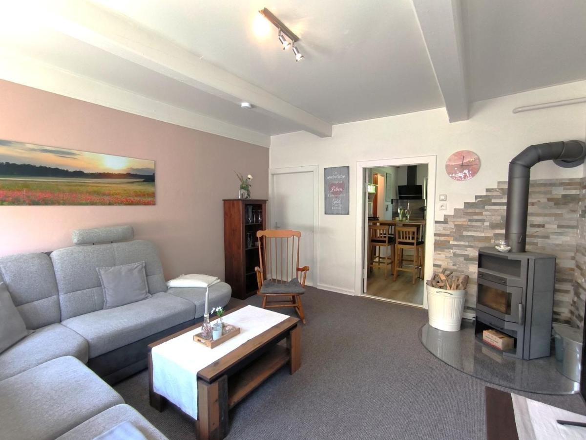 Ferienwohnung Zwischen Den Meeren - Schoene Und Gemuetliche Fewo Mit Garten Dorpstedt ภายนอก รูปภาพ